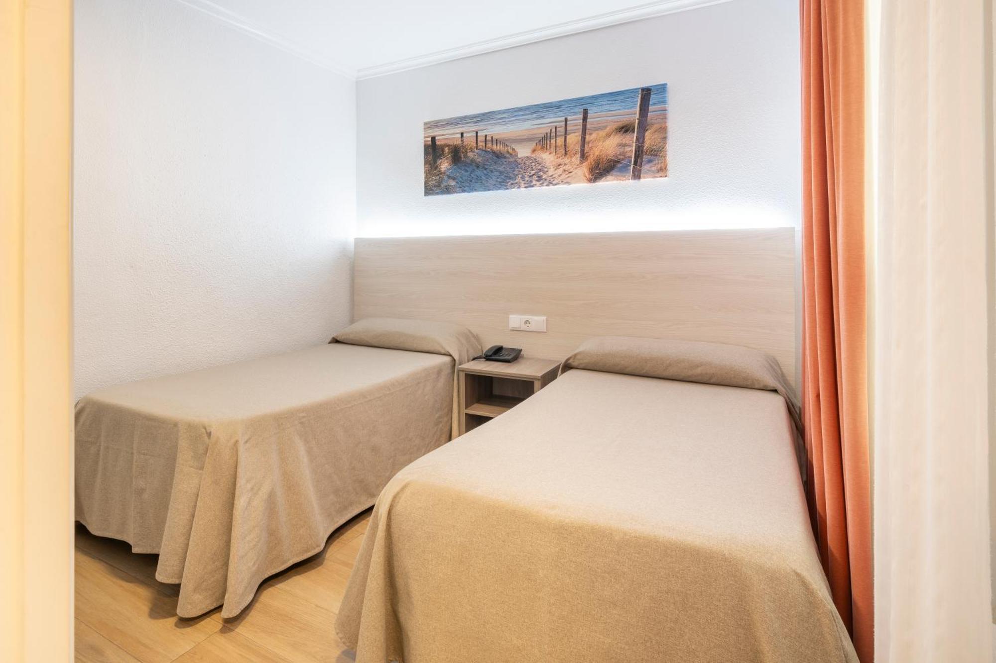 Hostal Pensimar El Altet Esterno foto