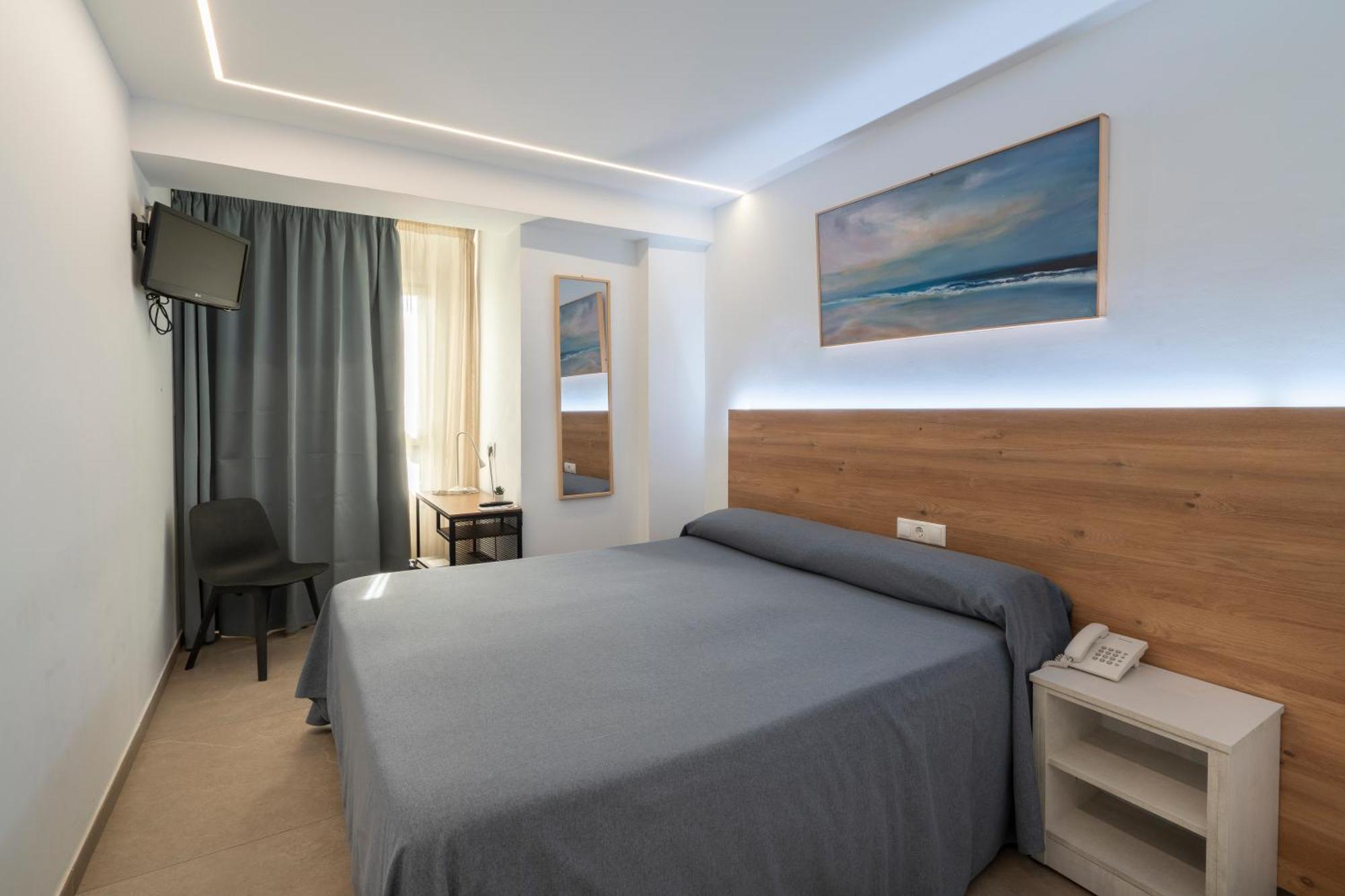 Hostal Pensimar El Altet Esterno foto