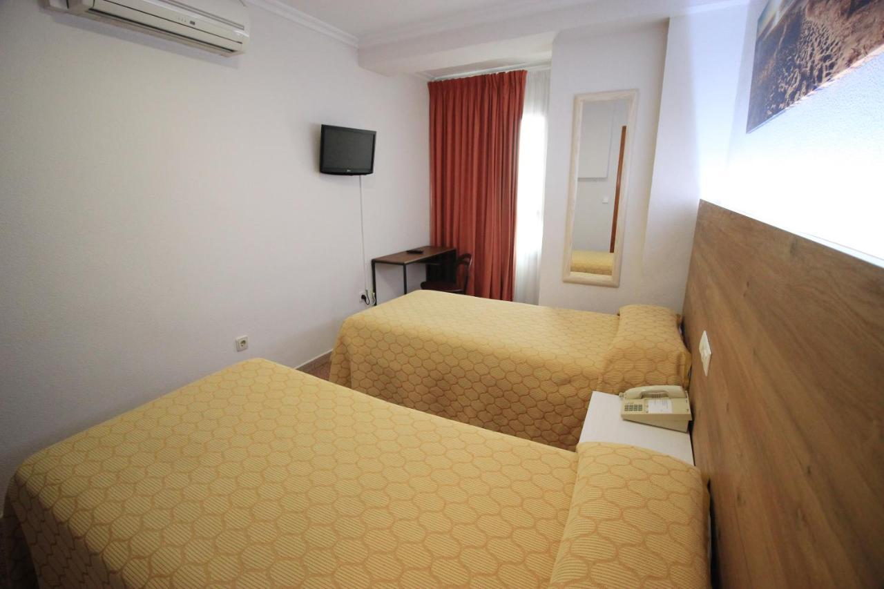 Hostal Pensimar El Altet Esterno foto