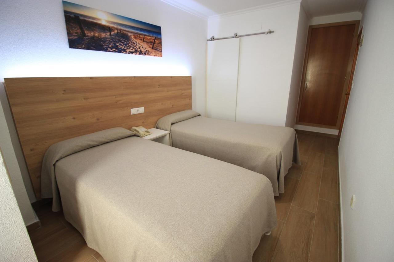 Hostal Pensimar El Altet Esterno foto