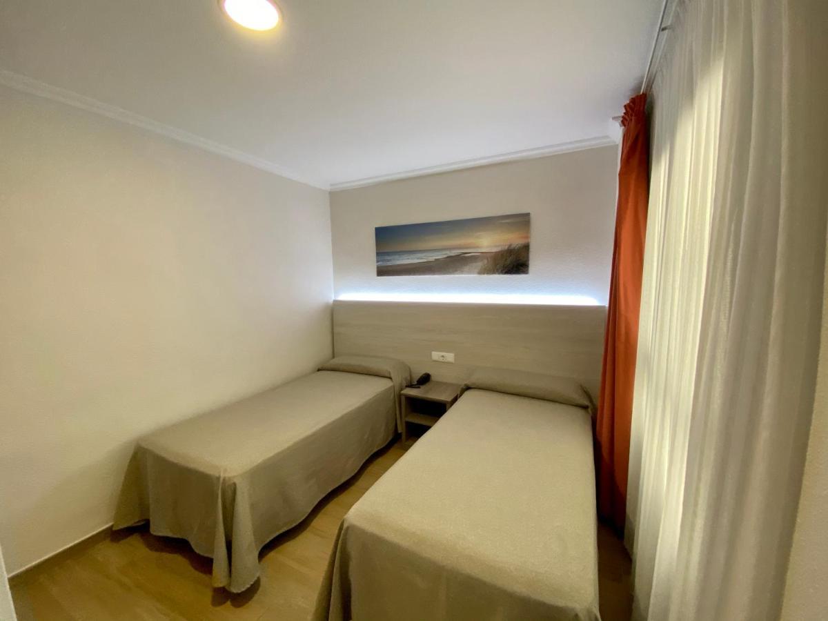 Hostal Pensimar El Altet Esterno foto
