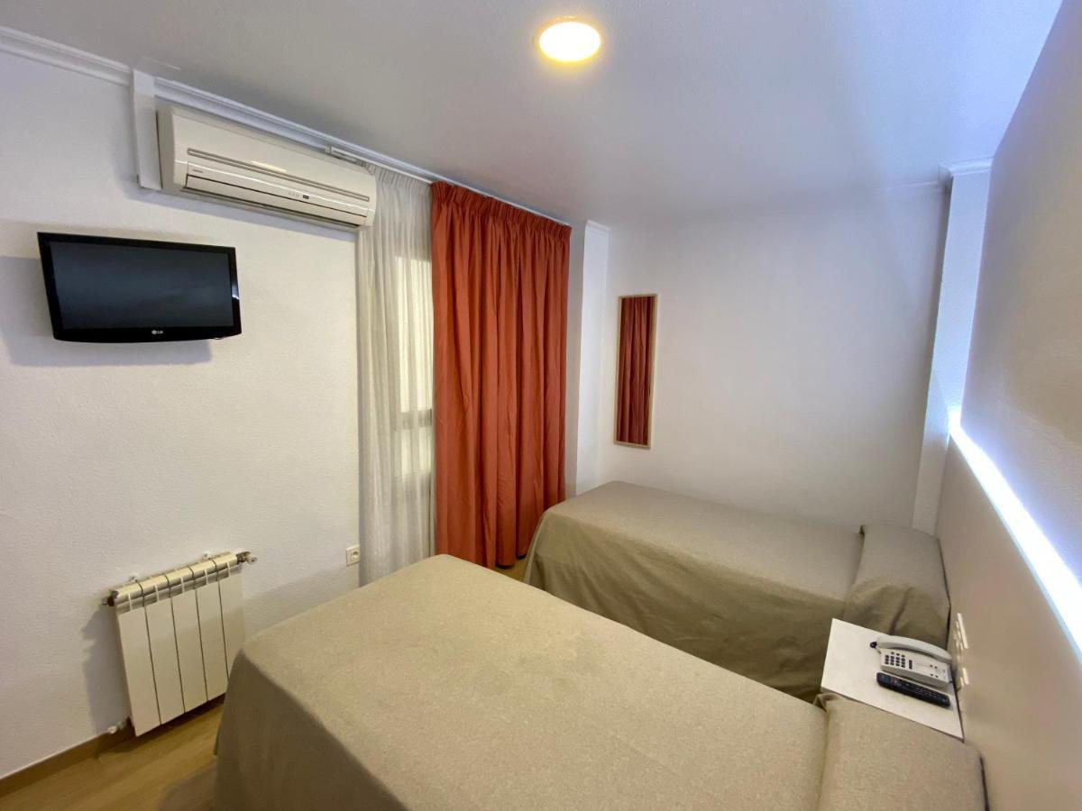 Hostal Pensimar El Altet Esterno foto